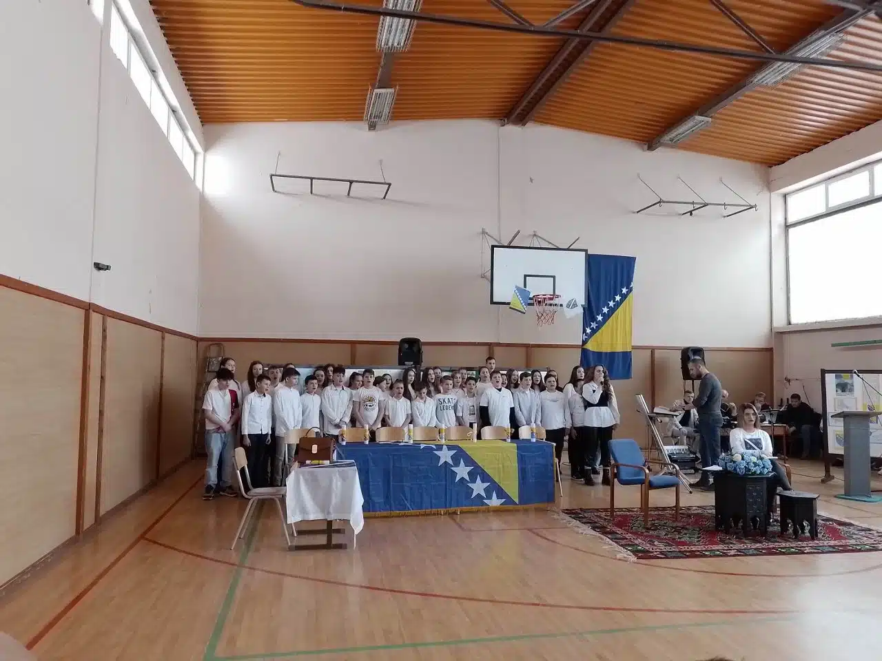 Teočanske škole obilježile Dan nezavisnosti BiH (FOTO)