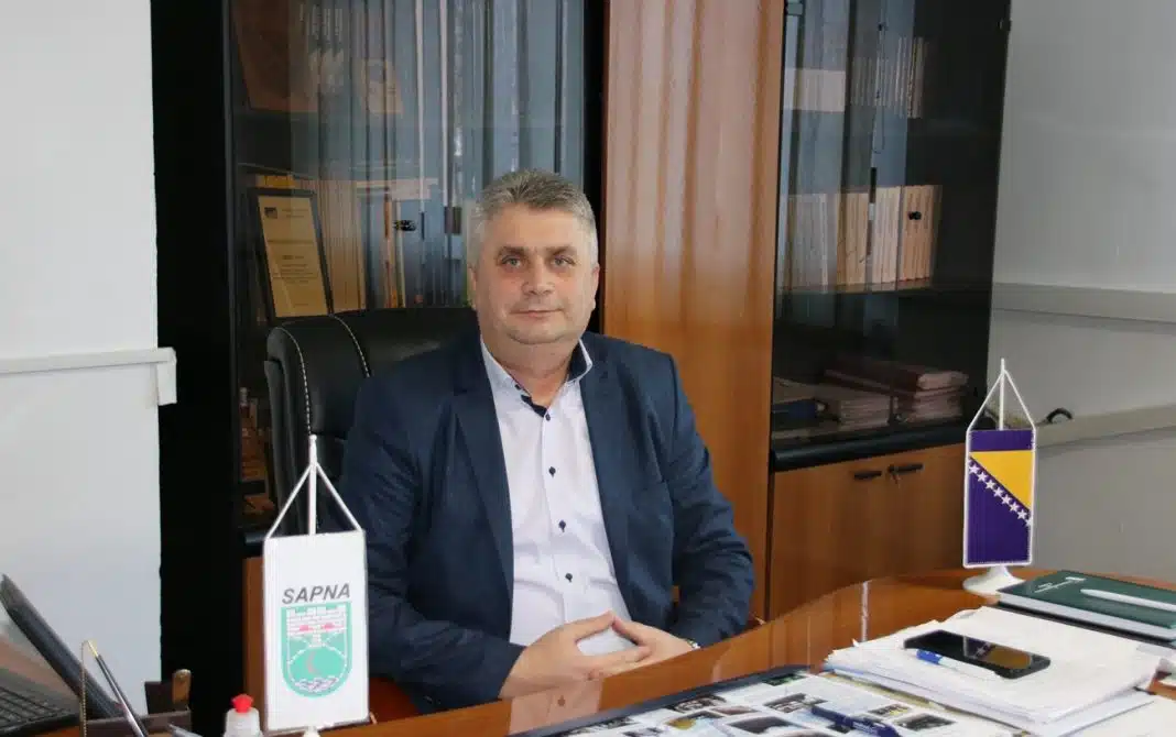 Čestitka načelnika Općine Sapna Zudina Mahmutovića povodom Dana nezavisnosti i godišnjice 206. viteške brdske brigade