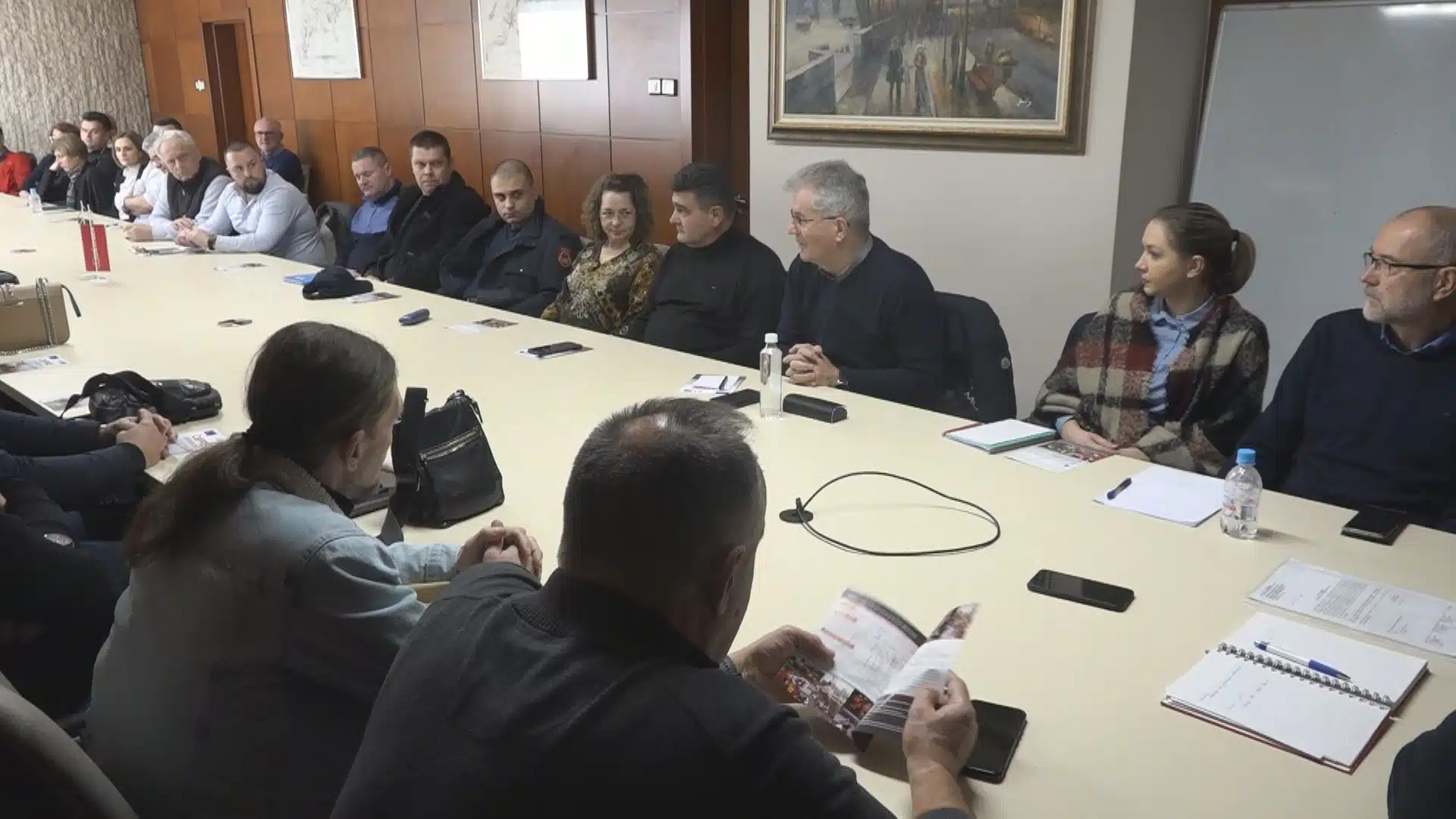 (Video) Tuzla: Održan okrugli sto o temi “Analiza spremnosti službi zaštite i spašavanja za reagovanje u kriznim situacijama, u skladu sa praksom EU” |
