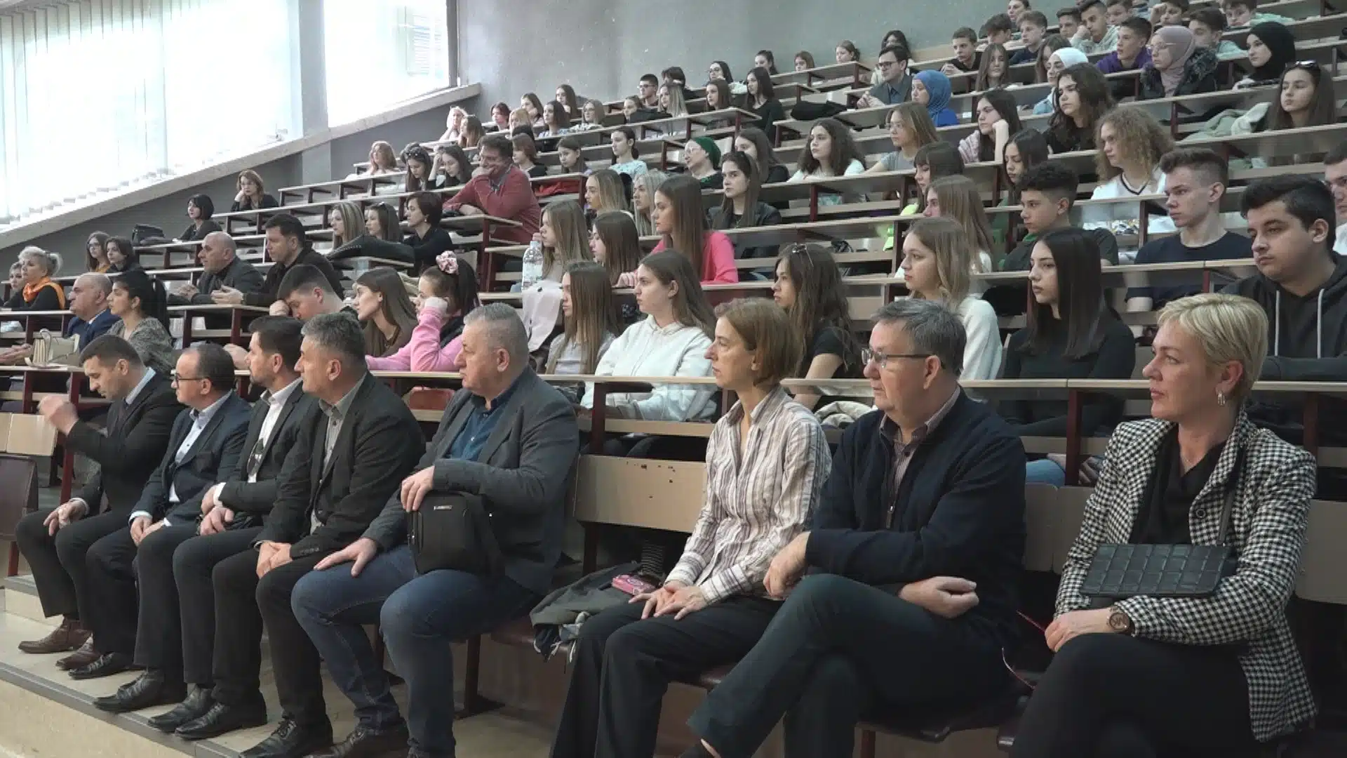 (VIDEO) Predstavljene „Stare i rijetke knjige iz jezika i književnosti u Legatu prof. dr. Ismeta Smailovića“ |