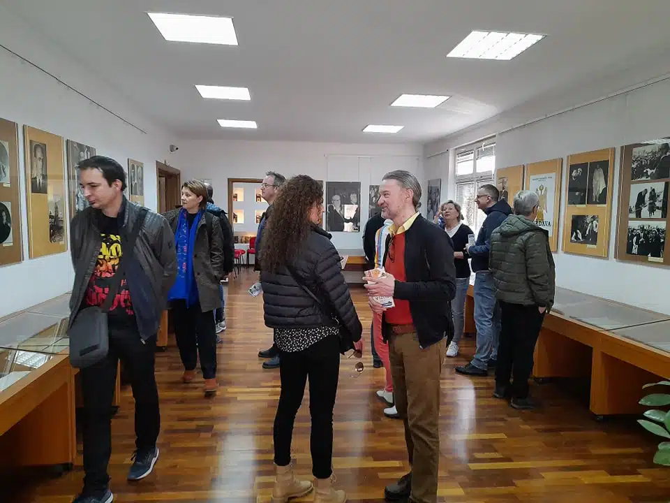 Učesnici projekta “Human Study” posjetili Dom književnosti Tuzla |