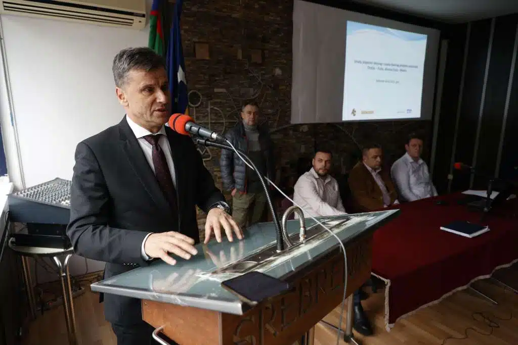 Novalić prisustvovao promociji projekta ‘Autocesta Orašje – Tuzla, dionica Tuzla – Maoča’ | RTVTK