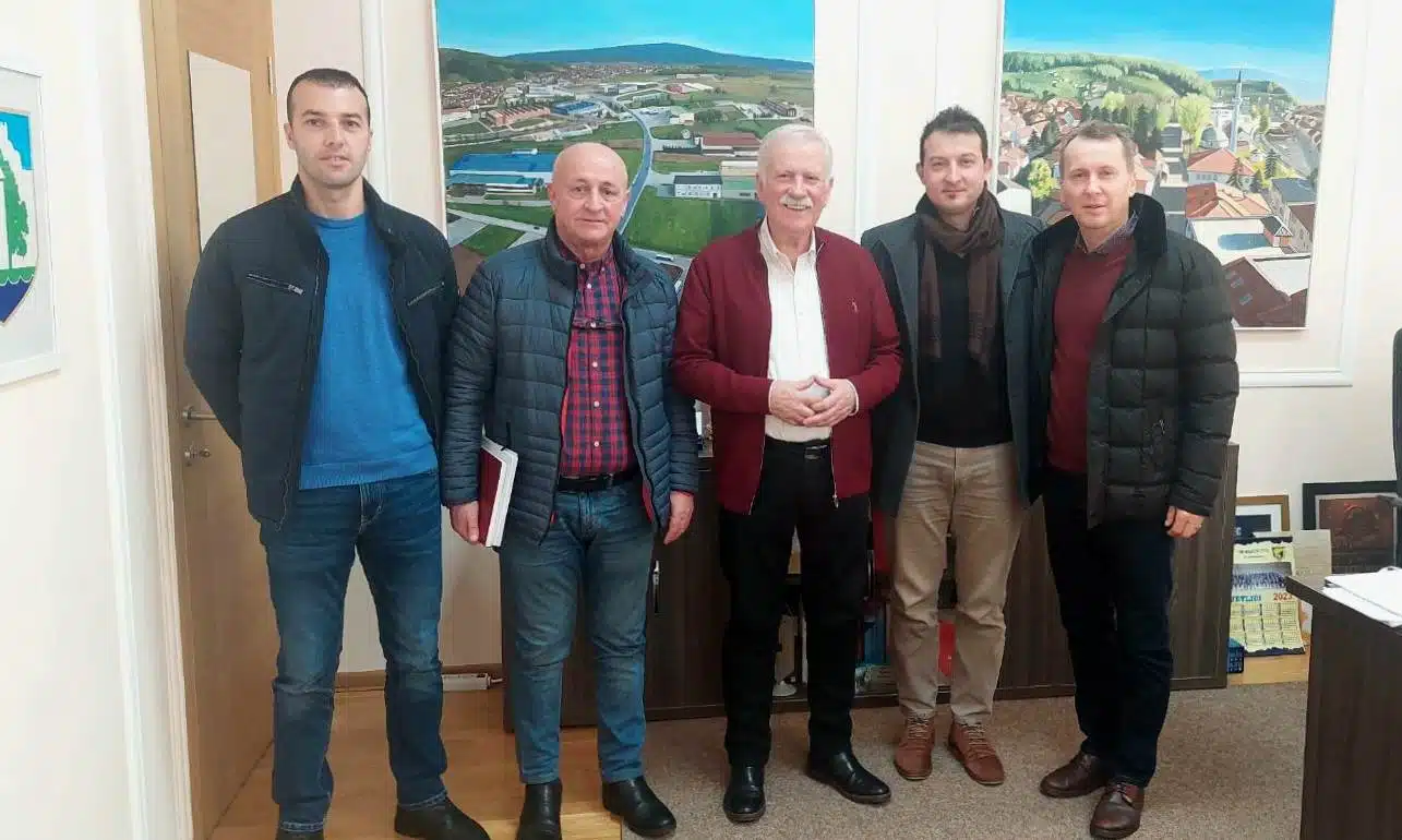 Grad Gračanica će podržati izgradnju stadiona FK Škahovica