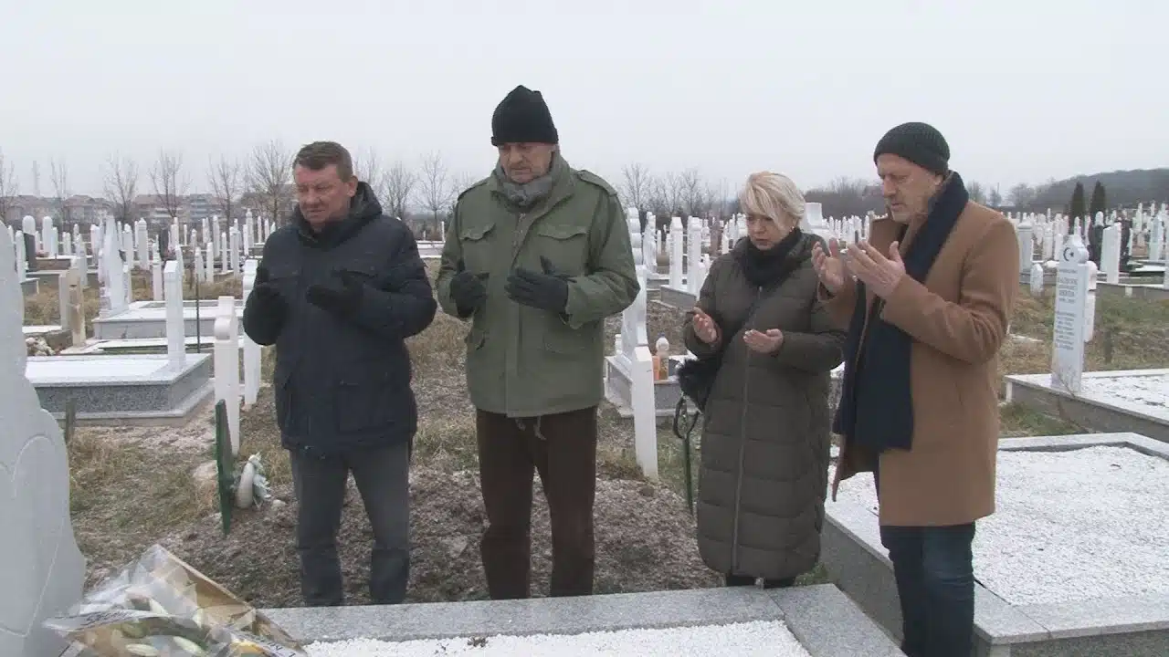 Odata počast preminulim kolegama RTVTK | RTVTK
