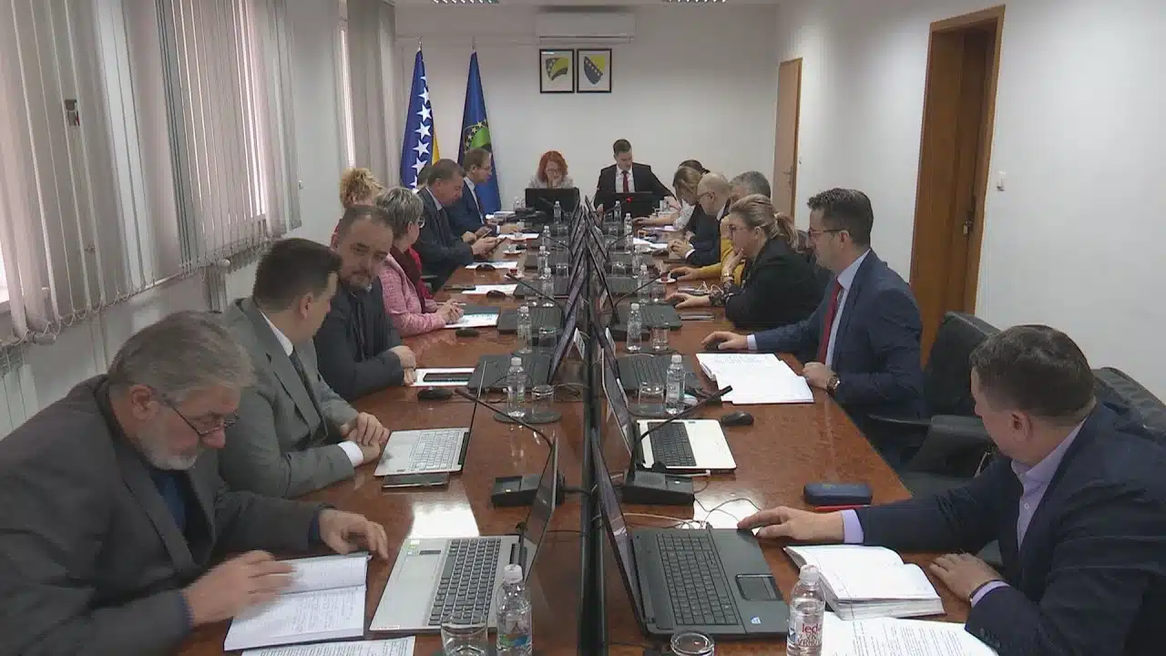 Usvojene izmjene i dopuna Zakona o izvršenju Budžeta TK za 2023. godinu | RTVTK.ba