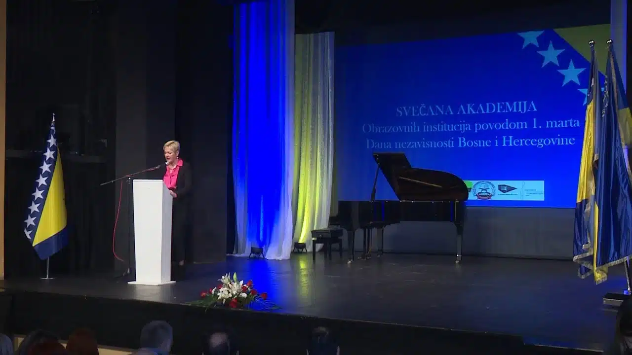 Obrazovne institucije u TK zajedno obilježile Dan nezavisnosti |