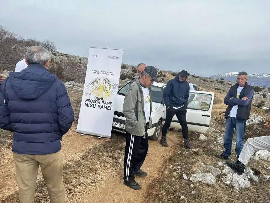 Mještani Orašca  tijelima zaustavljaju ilegalnu sječu šuma