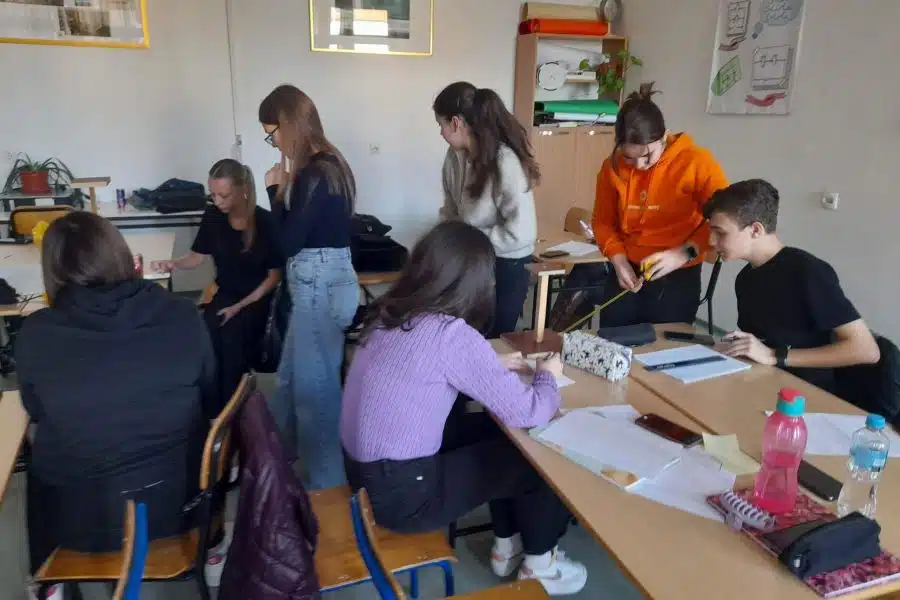 Mjerenje buke u školi i oko škole u JU Gimnazija Živinice