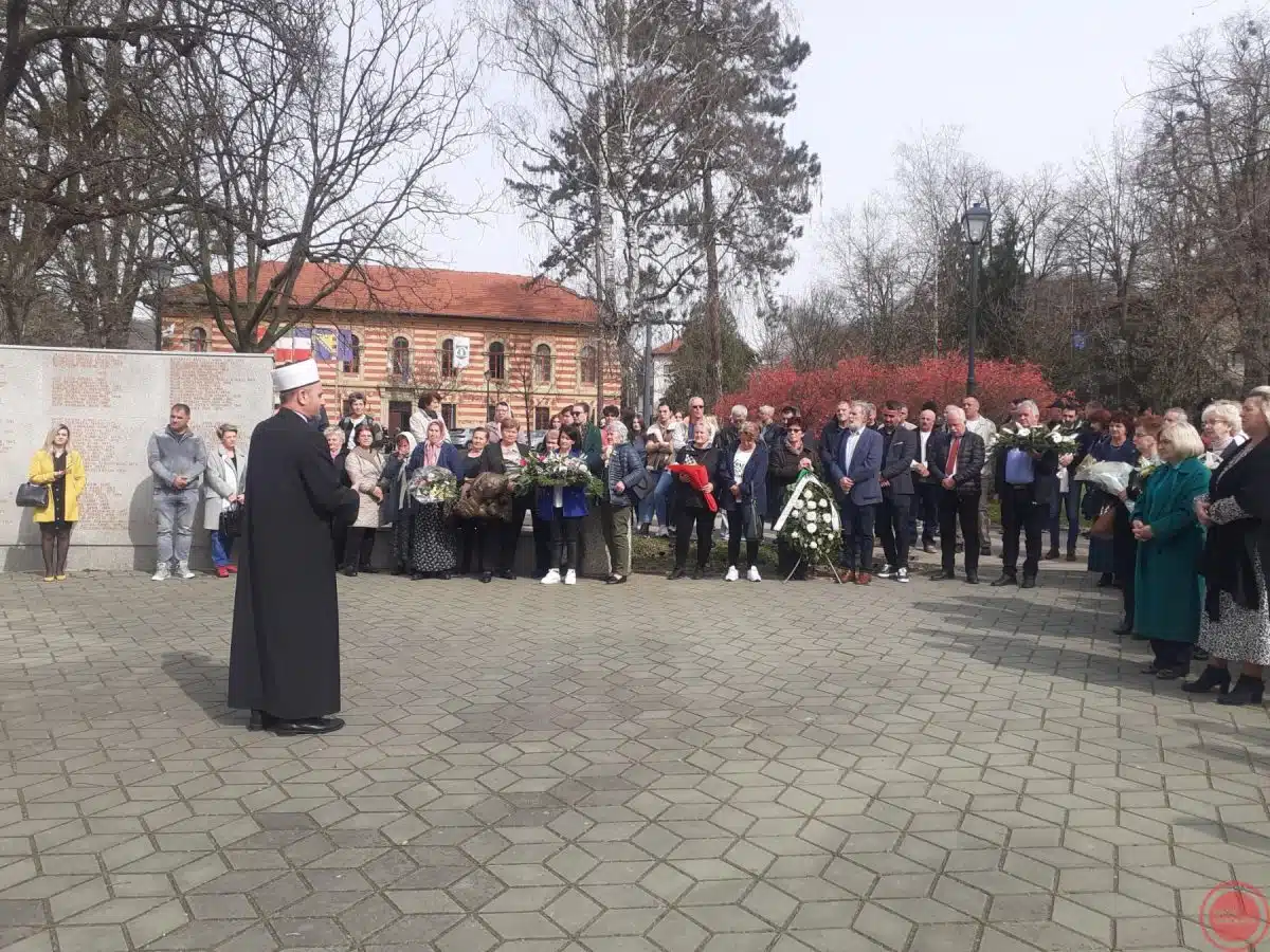 U Gračanici obilježen Dana šehida i poginulih boraca – Radio Gračanica
