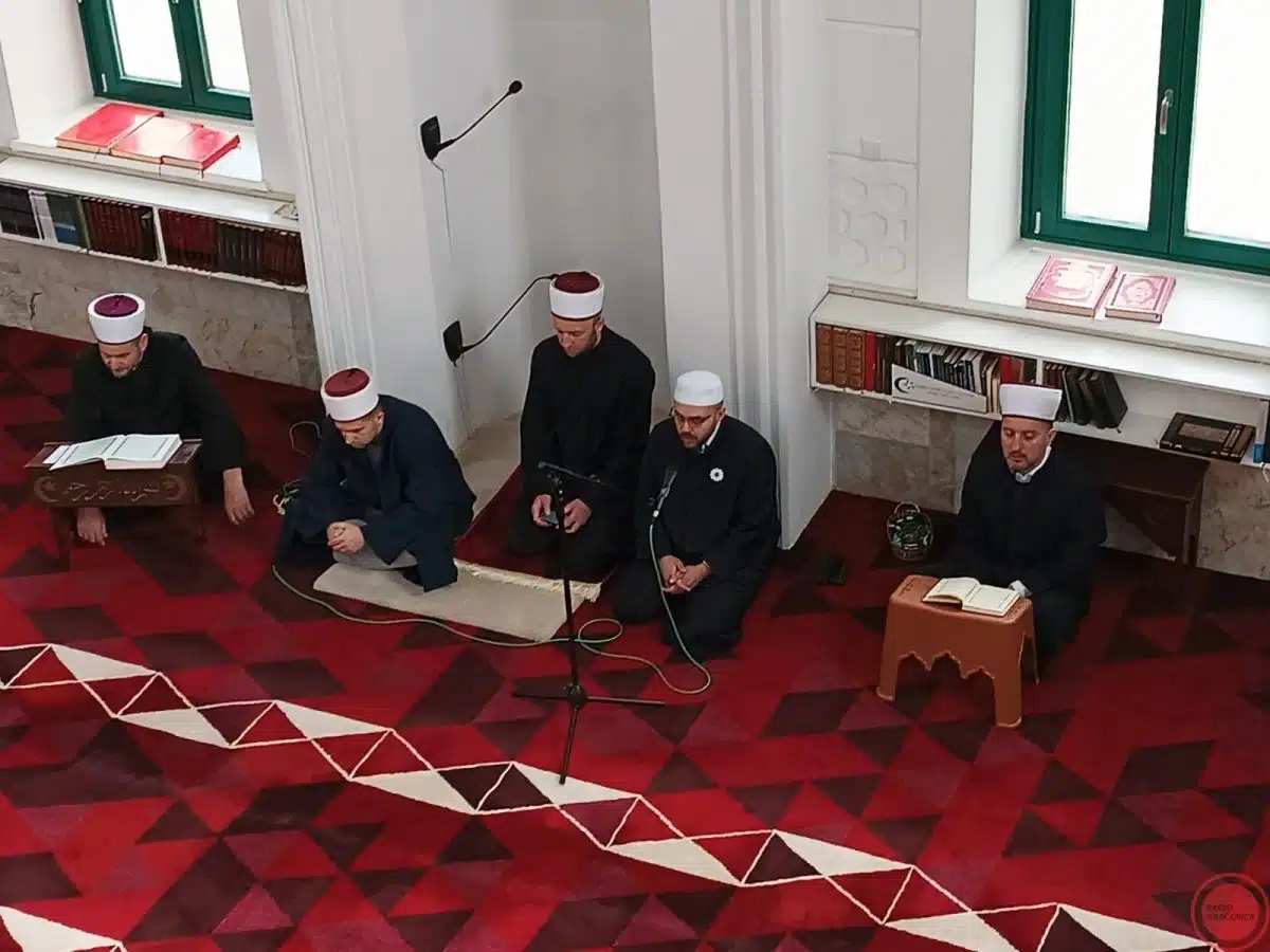 Večeras nastupa mjesec Ramazan, danas počele mukabele – Radio Gračanica