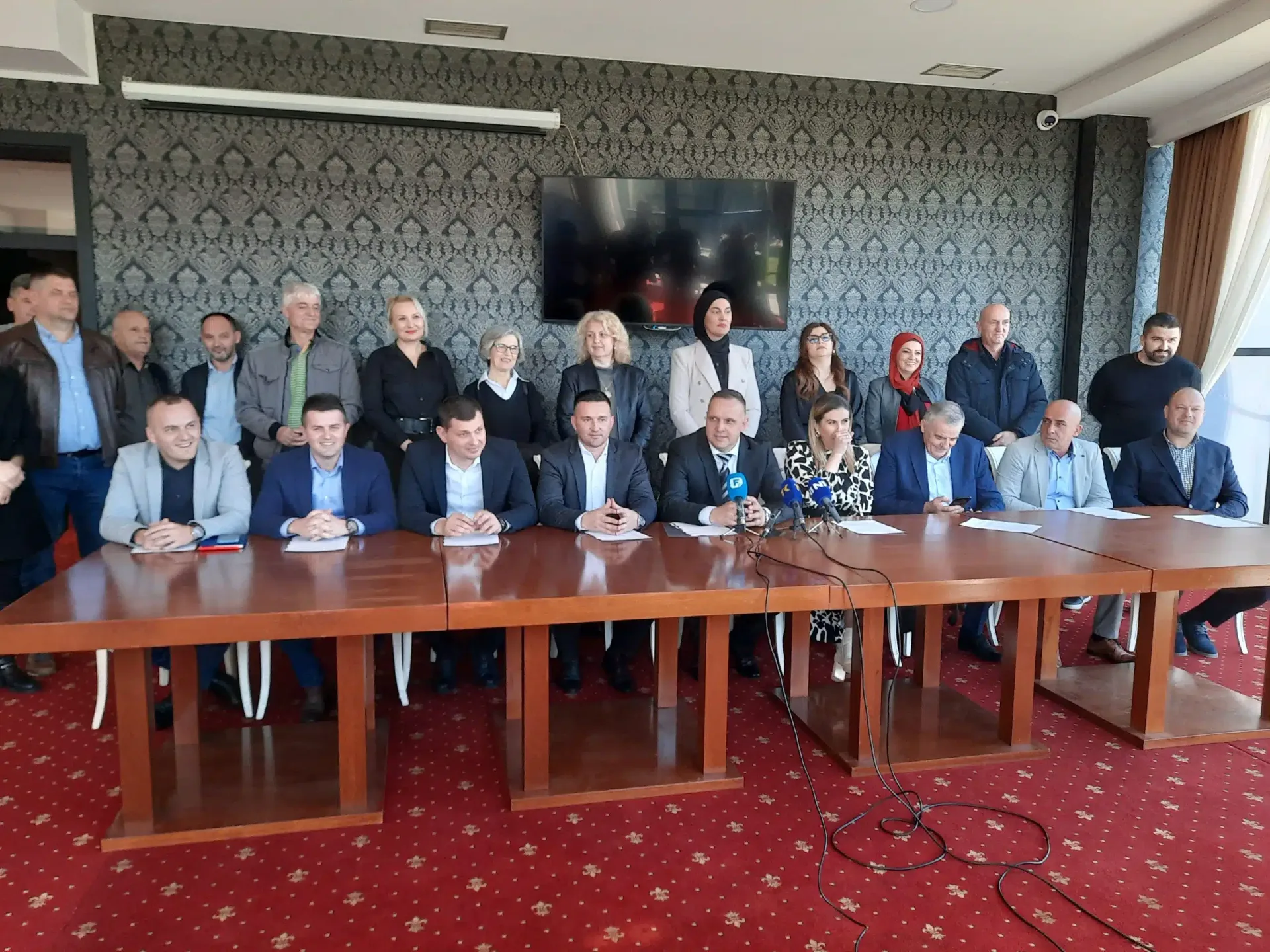 Kompletan GS SzBiH Živinice napustio stranku