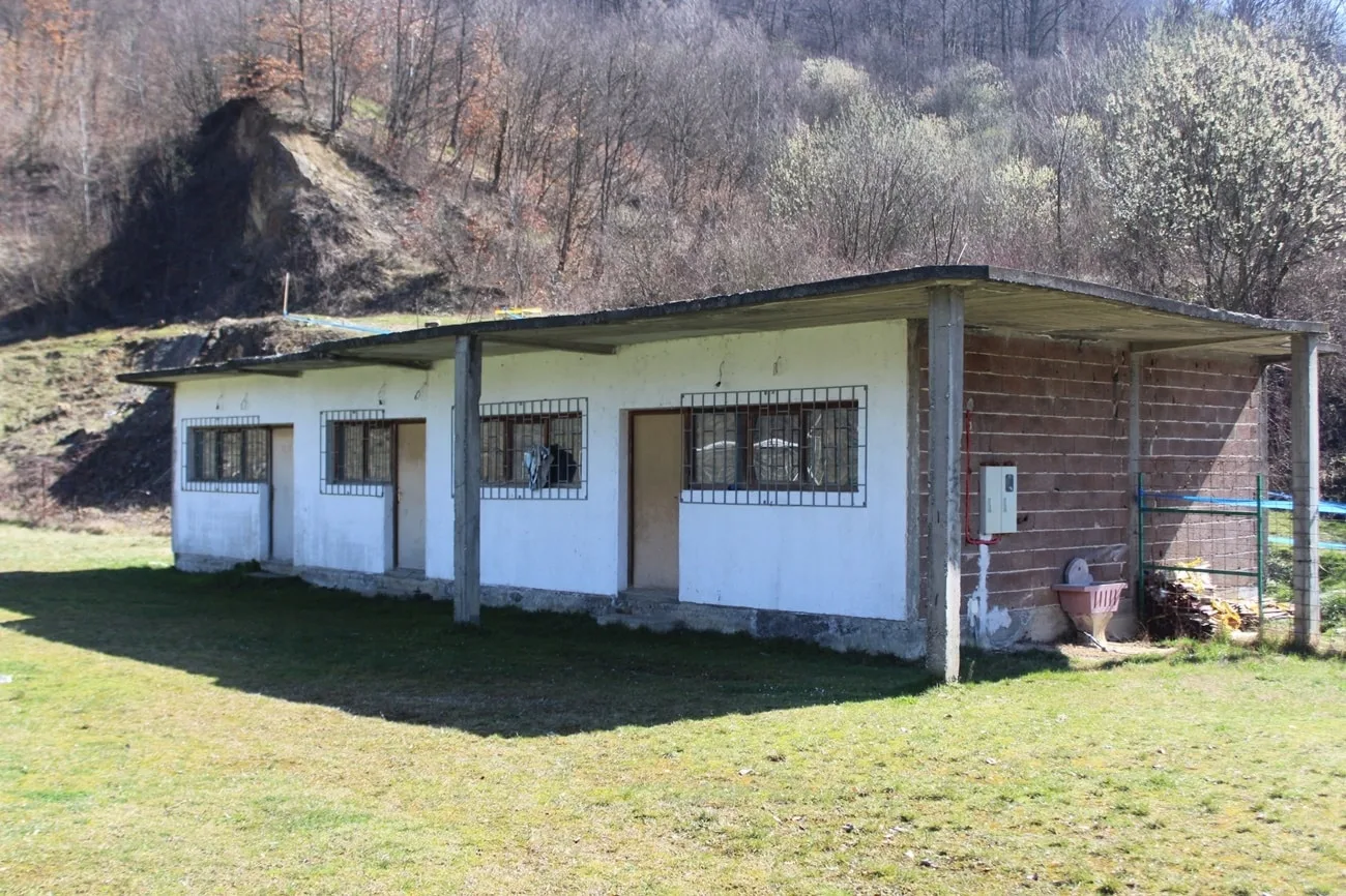 Potpisan ugovor o sanaciji svlačionica na fudbalskom stadionu u Sapni