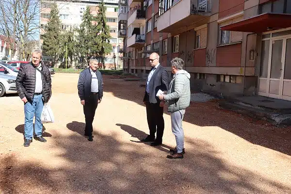Završne aktivnosti na uređenju asfaltnog zastora u MZ Brčanska Malta