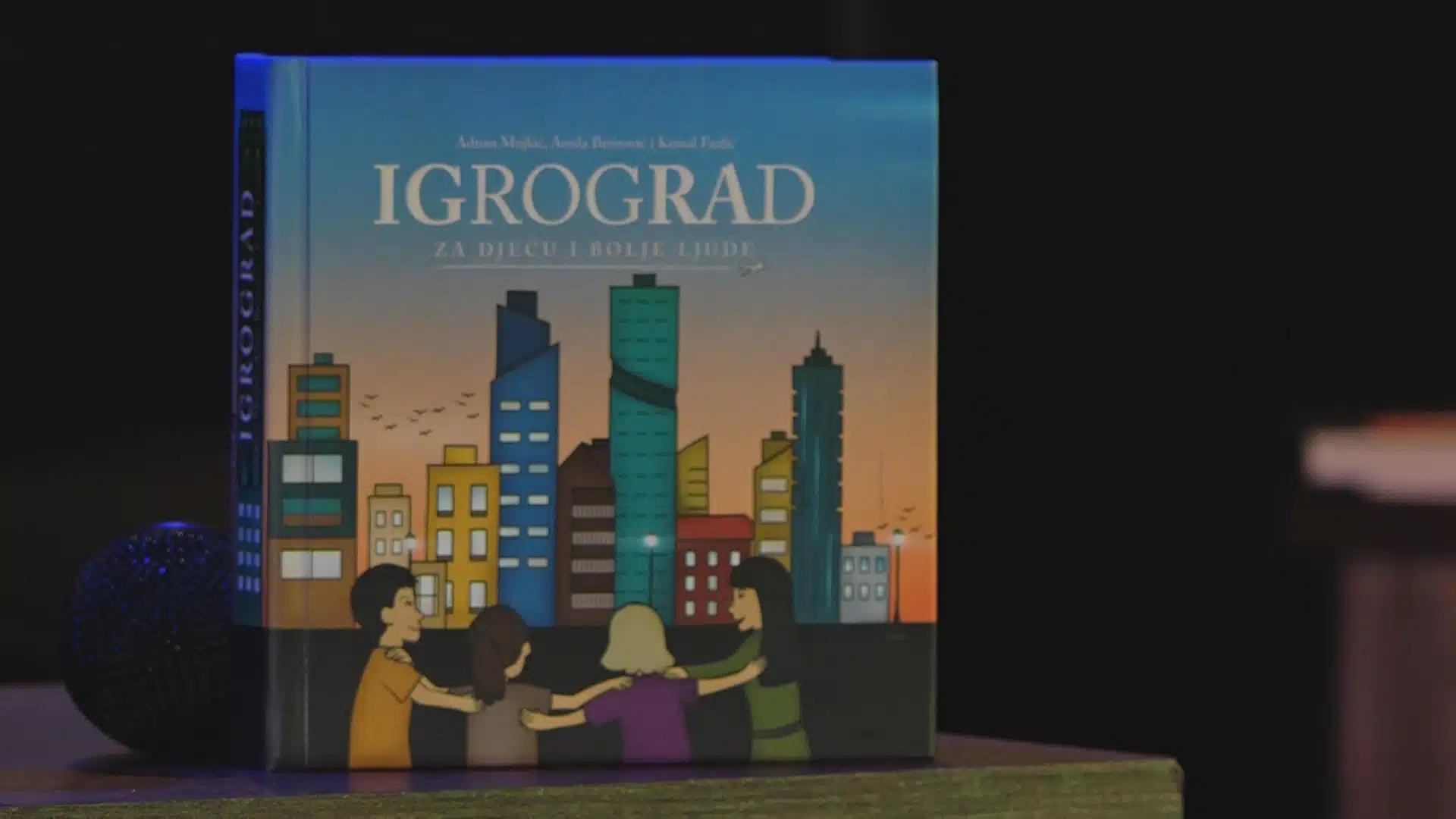(Video) Pozorište mladih Tuzle: Predstavljena knjiga ˝Igrograd˝ |