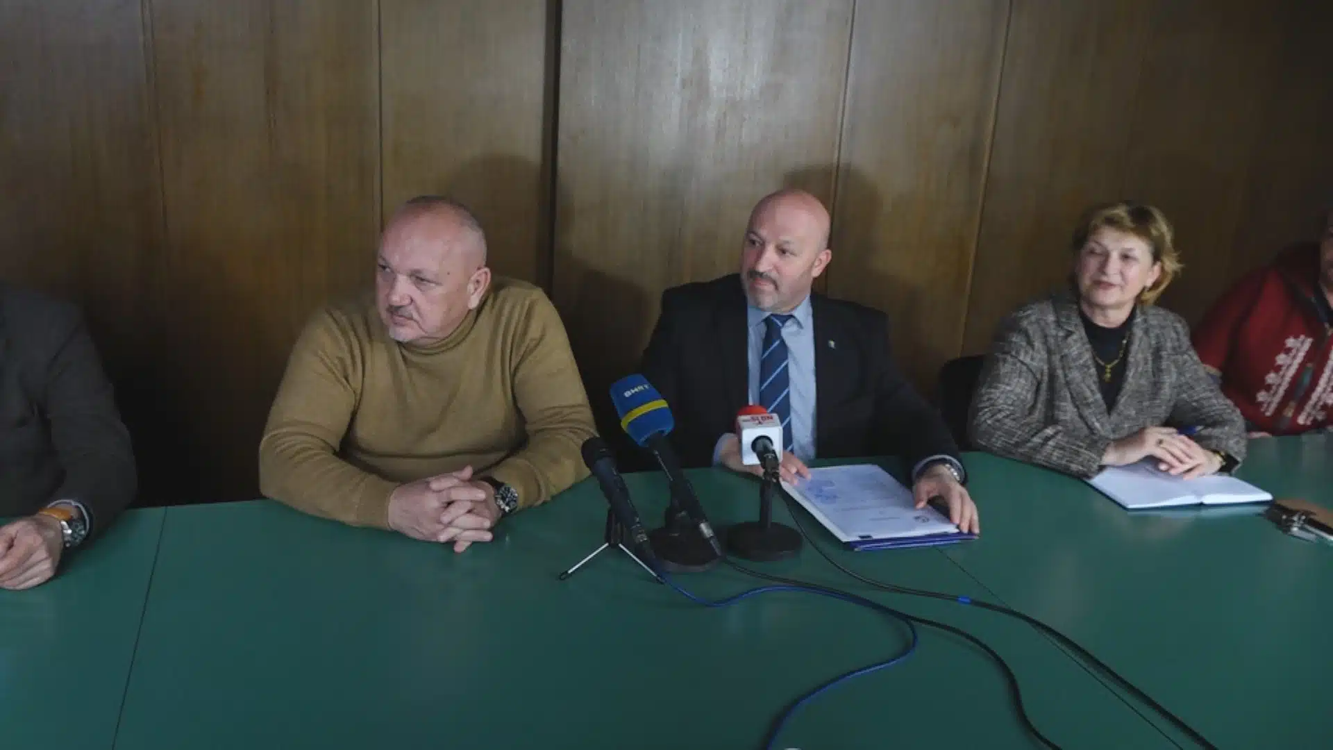 (VIDEO) Zaustavljen pokušaj prodaje zgrade Doma sindikata u Tuzli