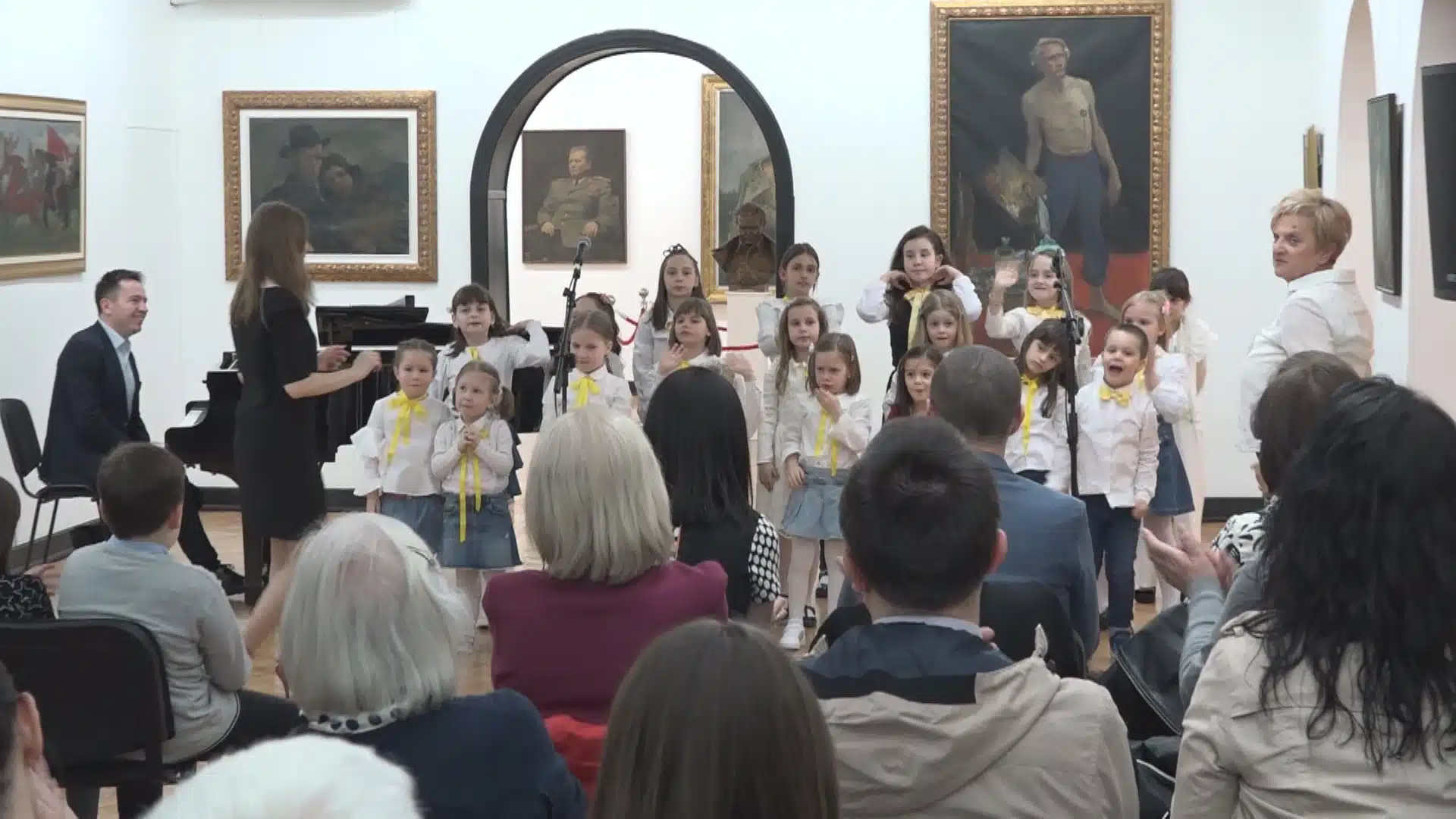 (Video) “Djeca su ukras svijeta” – Održan koncert Dječijeg hora i Škole klavira |