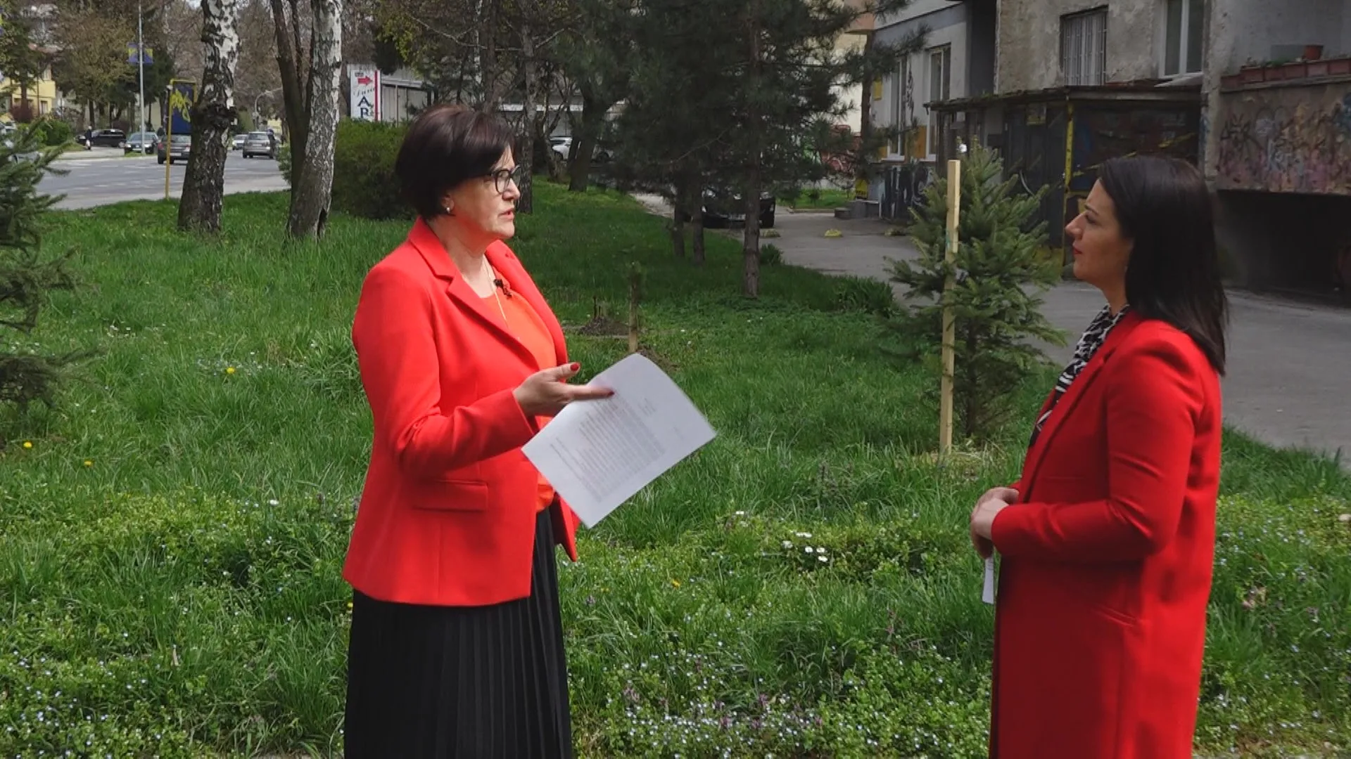 (Video) Grad Tuzla realizovao proljetnu akciju sadnje drveća i ukrasnog grmlja |