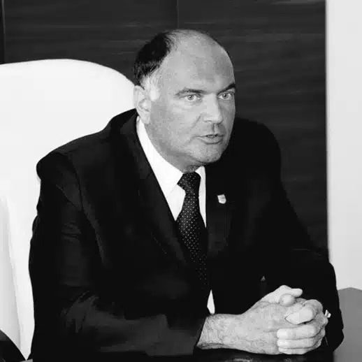 Član Predsjedništva BiH dr. Denis Bećirović uputio je saučešće povodom smrti gradonačelnika Živinica doc. dr. Samira Kamenjakovića