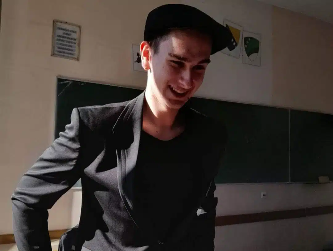 Tuzlanski maturant prošao u drugi krug Svjetskog poetskog takmičenja “Mili Dueli”
