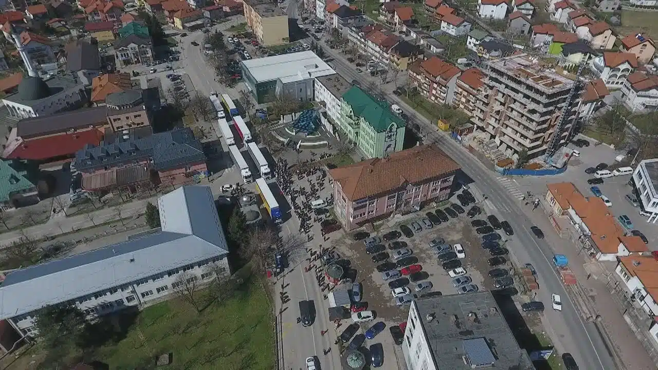 „Konvoj prijateljstva“ ispraćen iz Kalesije prema Turskoj |