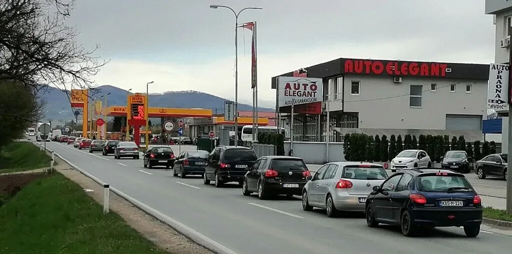 Saobraćaj:Kolone vozila od Husina do Kulića