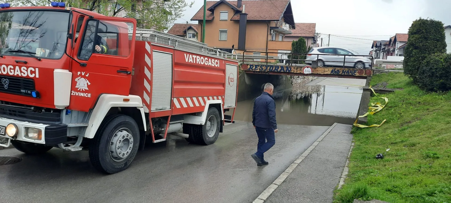 Podvožnjak prema naselju Jezeru ponovno pod vodom