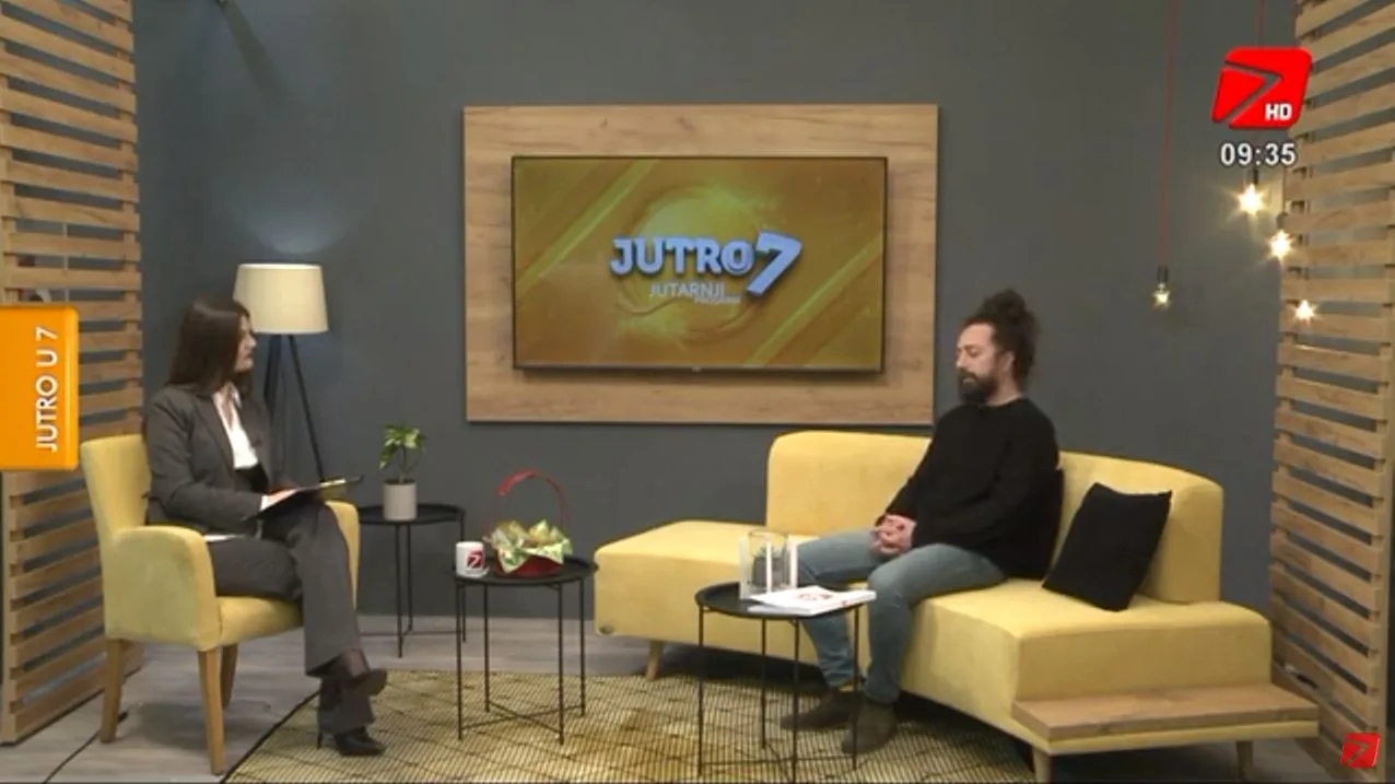 (Video) Centar za kulturu Tuzla realizira projekt promocije monografije ‘Dom mladih Tuzla 1972-1989’ |