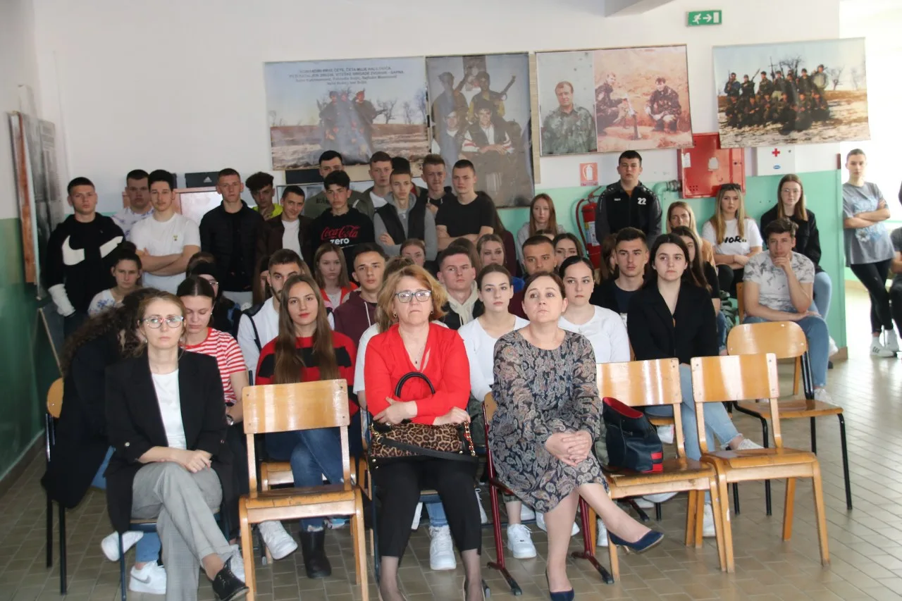 Dan Armije RBiH: Održano predavanje učenicima MSŠ Sapna (AUDIO+FOTO)