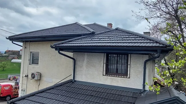 Novi krov na društvenom domu u Mionici III