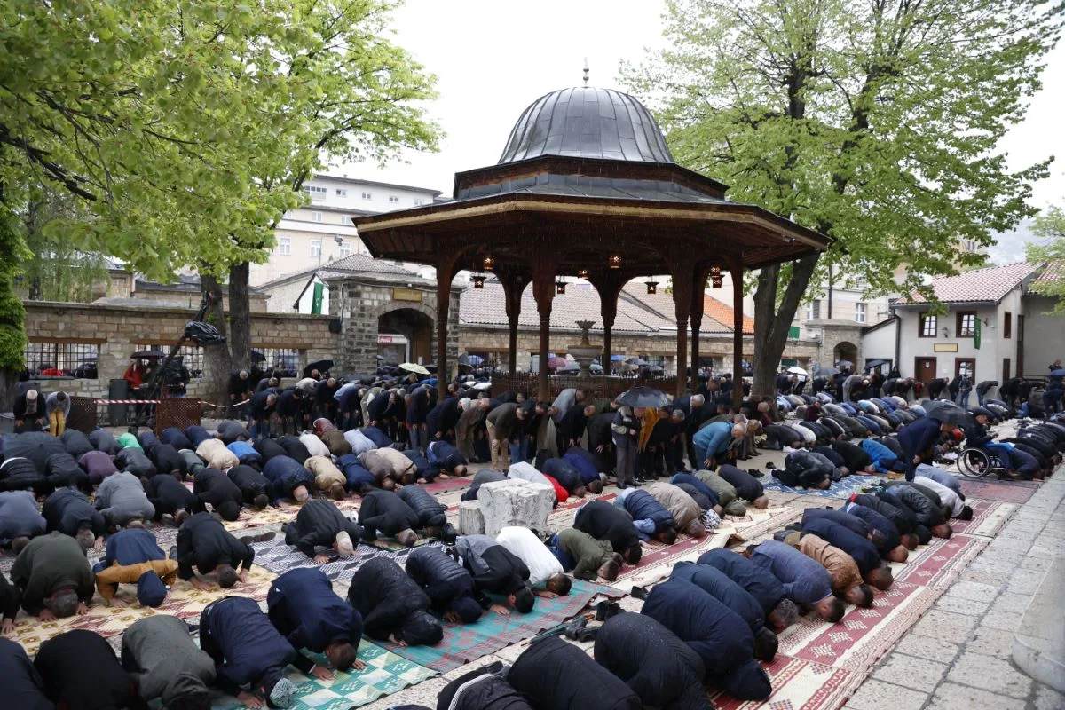 Muslimani danas obilježavaju svoj veliki praznik – Ramazanski bajram |