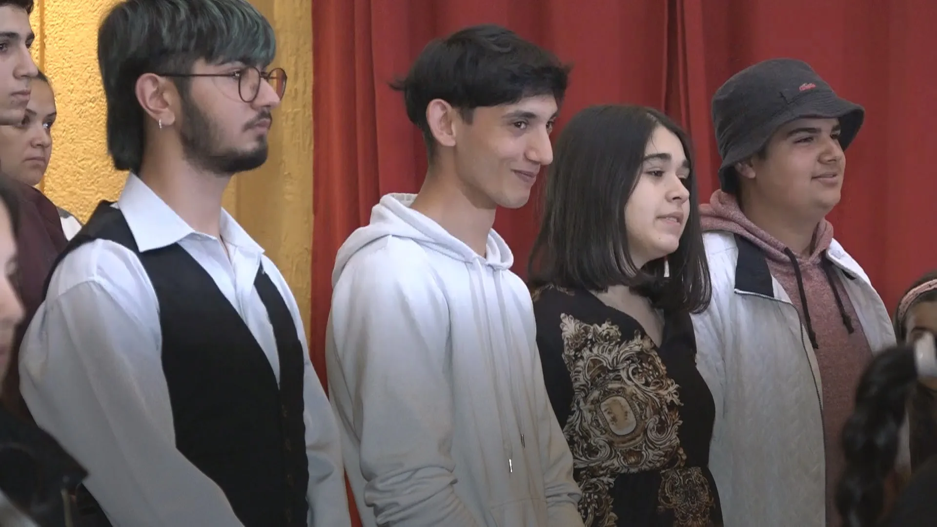 (Video) Svečano obilježen Dan Roma: Stipendije za najbolje učenike |