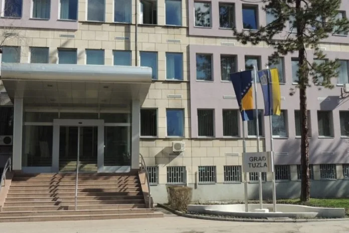 Lažna dojava o bombi u Gradskoj upravi Tuzla
