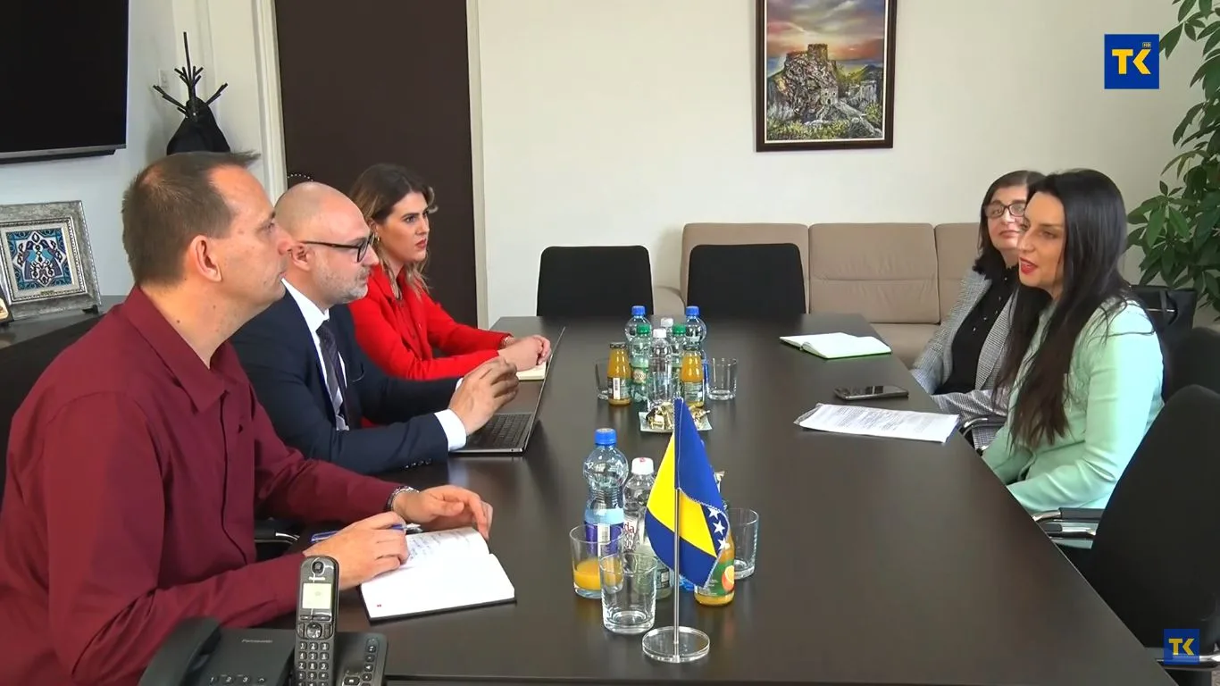 Pet škola na području TK biće renovirano u okviru pojekta energetske efikasnosti