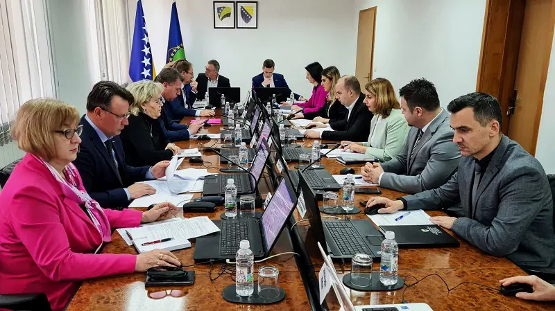 Vlada TK o izmjenama zakona o osnovnom i srednjem obrazovanju |