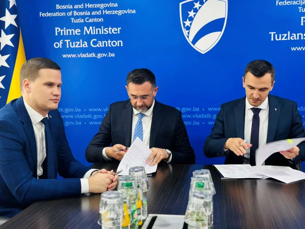 Vlada TK: Potpisan sporazum za izgradnju infrastrukture u povratničkim mjestima |