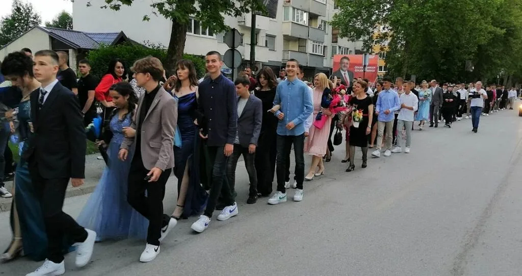 JU Prva OŠ:Ispraćaj maturanata