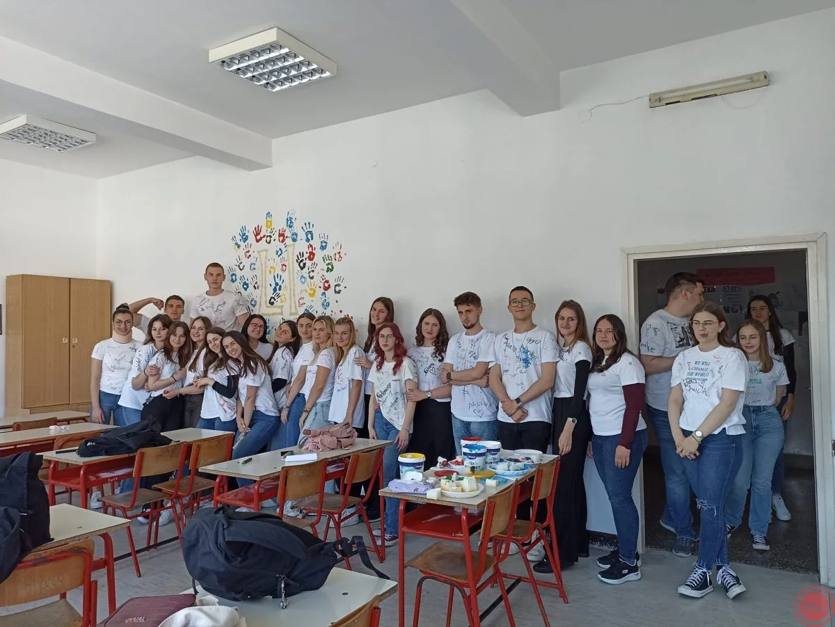 51.generaciji Gimnazije “Dr. Mustafa Kamarić”  je danas “odzvonilo posljednje zvono” –
