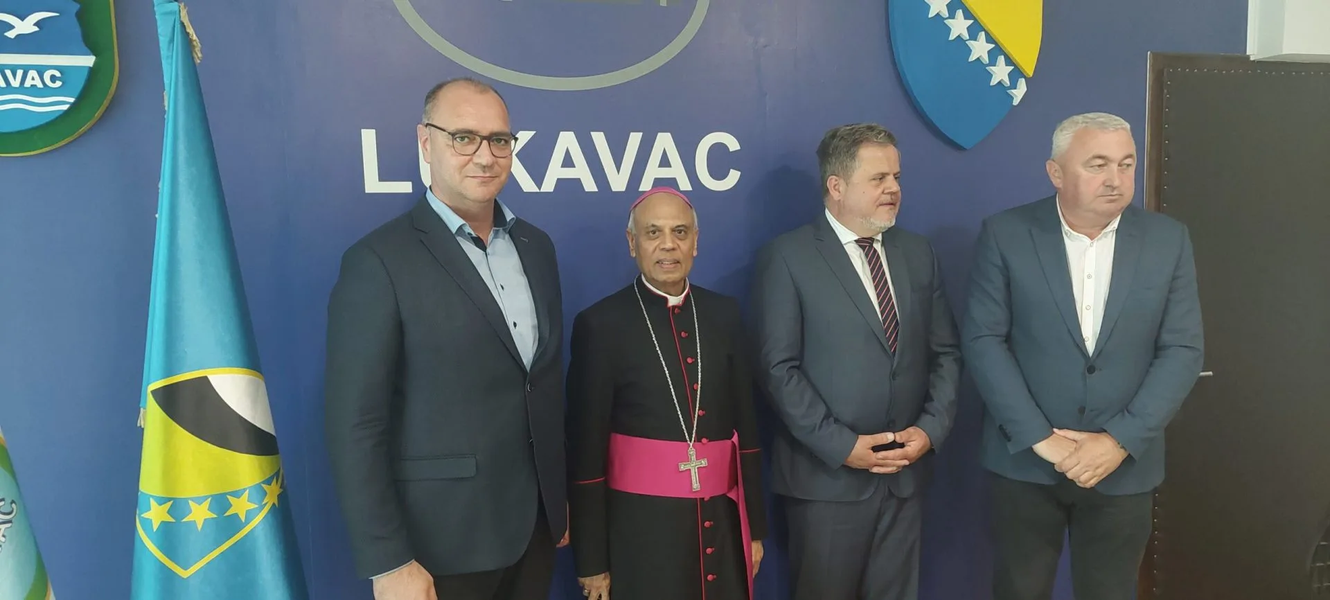 Gradonačelnici Delić i Lugavić sastali se sa apostolskim nuncijem za BiH