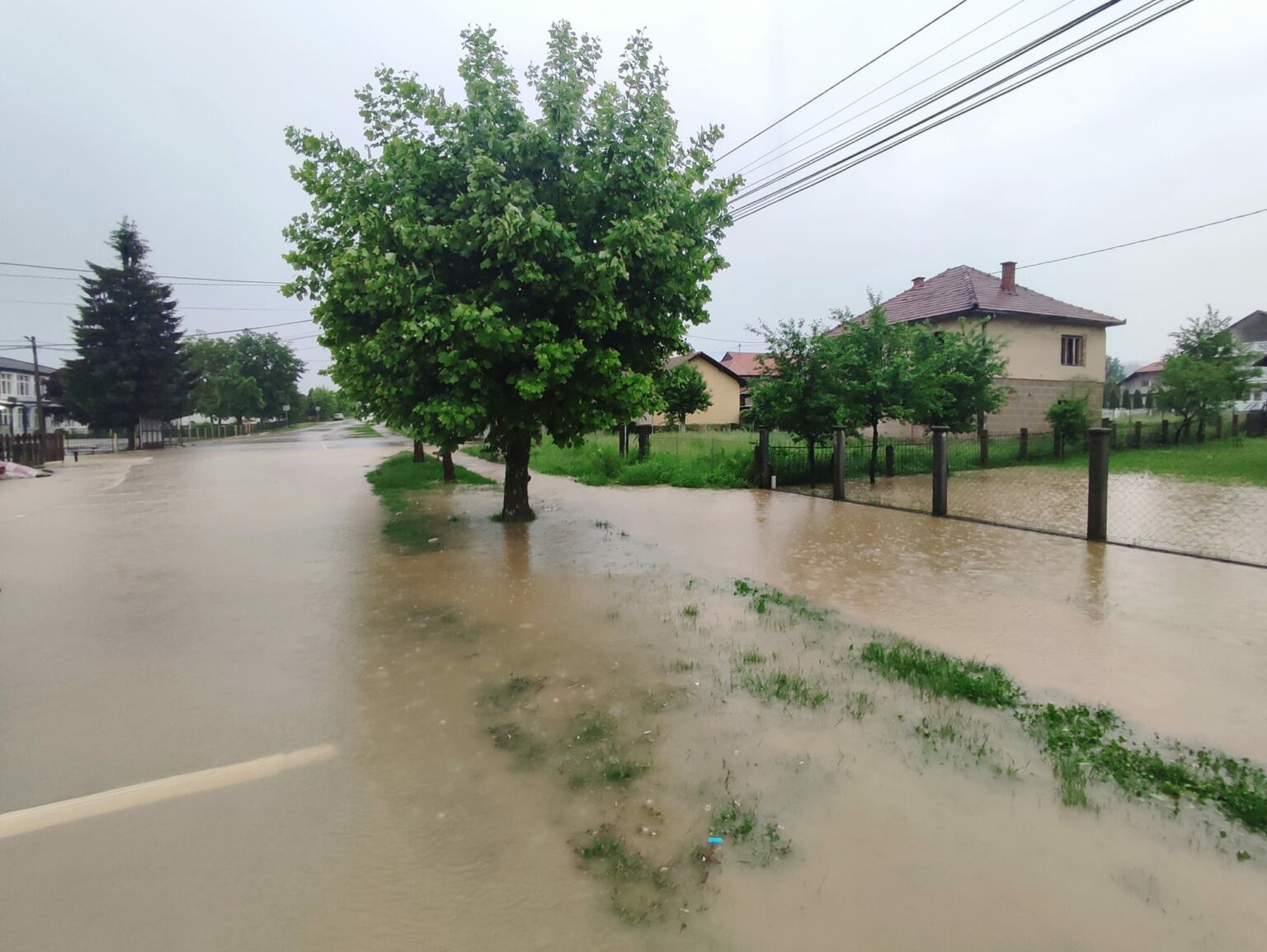 voda ušla u nekoliko stambenih objekata na području općine kalesija