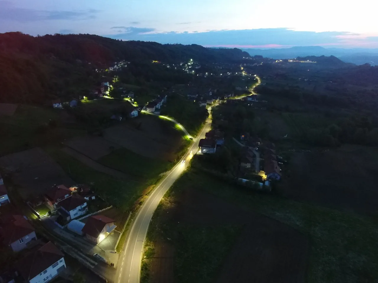 Puštena LED rasvjeta na dionici regionalnog puta Centar-Bilalići (FOTO)