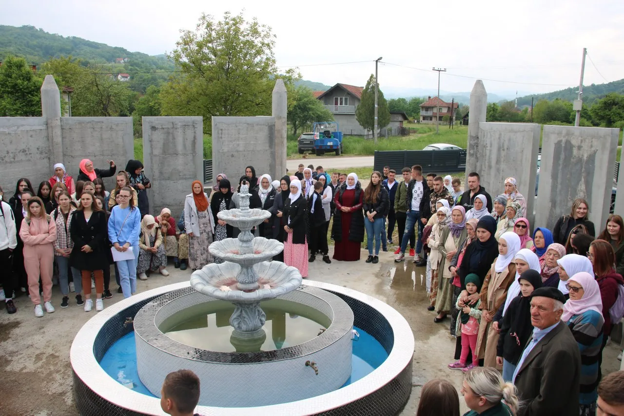 Na šehidskom spomen-obilježju Bijeli Potok održan historijski čas (FOTO)