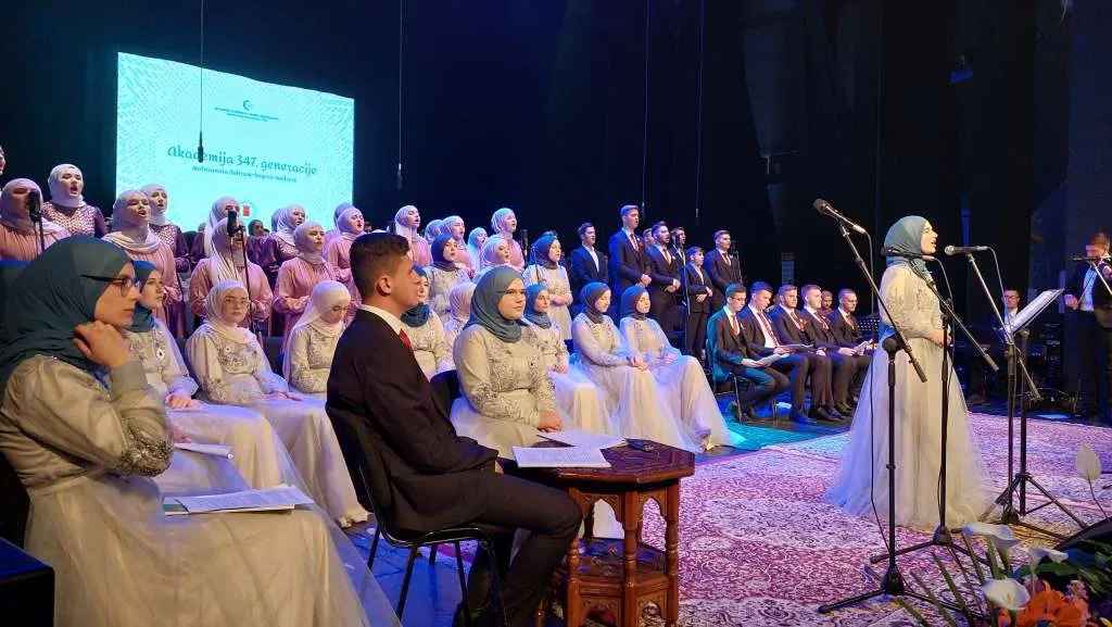 Održana svečana akademija Behram-begove medrese u Tuzli (FOTO) |