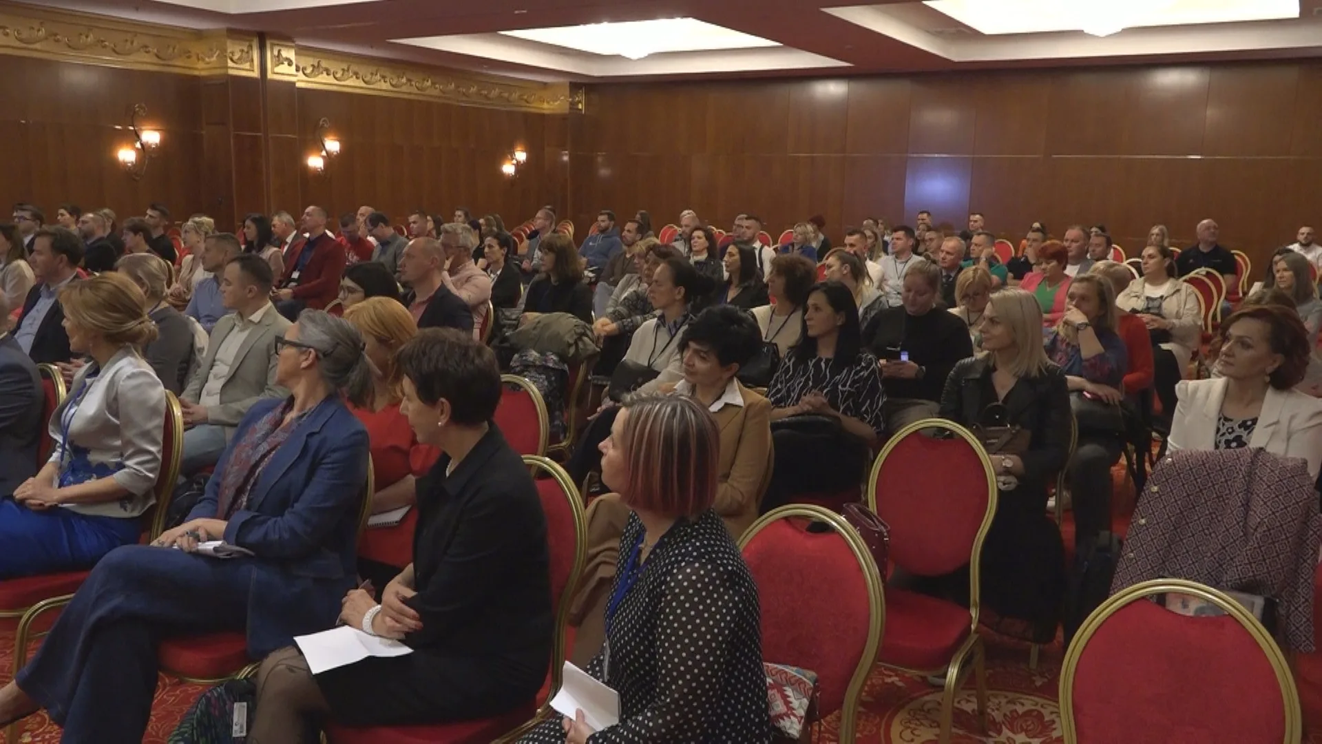 (VIDEO) Počeo 5. Međunarodni kongres fizioterapeuta BiH |