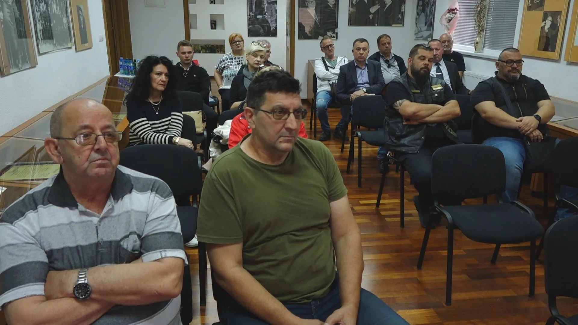 (VIDEO) Potpisani ugovori sa odabranim  korisnicima koji su aplicirali na Javni poziv  za finansiranje/sufinansiranje projekata i manifestacija, koje doprinose obogaćivanju turističke ponude u gradu Tuzli |