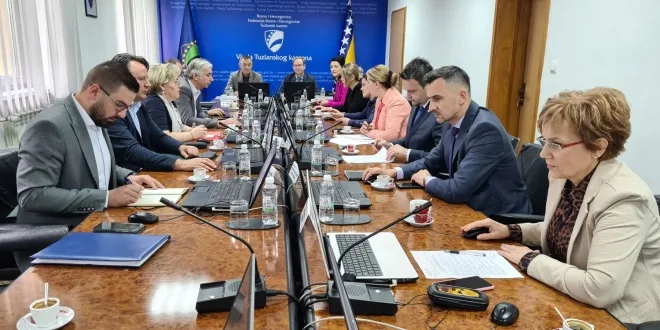 Održana 6. redovna sjednica Vlade TK: Nastavak ulaganja u zdravstveni sistem Tuzlanskog kantona –