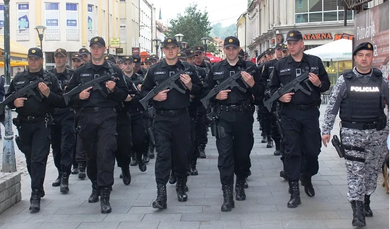 Vujović: Svim uposlenim u Ministarstvu unutrašnjih poslova Tuzlanskog kantona čestitam 22. maj – Dan policije |