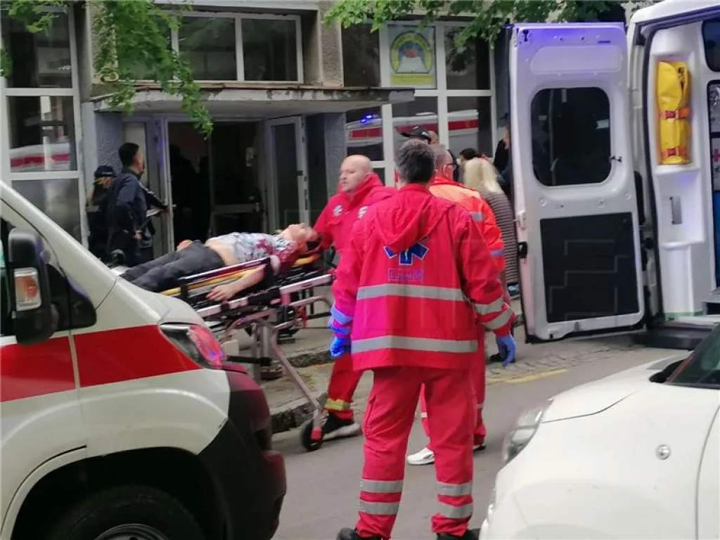 Osmero djece ubijeno u školi u Beogradu |