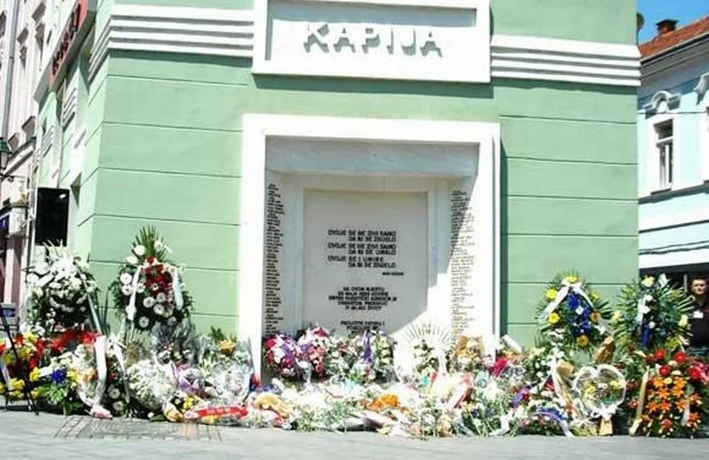 Prije 28 godina u Tuzli se dogodio najteži zločin nad civilnim stanovništvom, ubijena je tuzlanska mladost