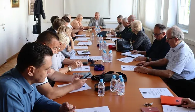 Održan sastanak Organizacionog odbora za komemorativno obilježavanje zločina na Kapiji |