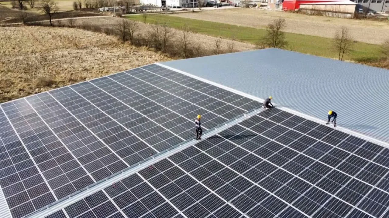 Grad Živinice i UNDP zajednički pomažu građanima pri ugradnji solarni panela |